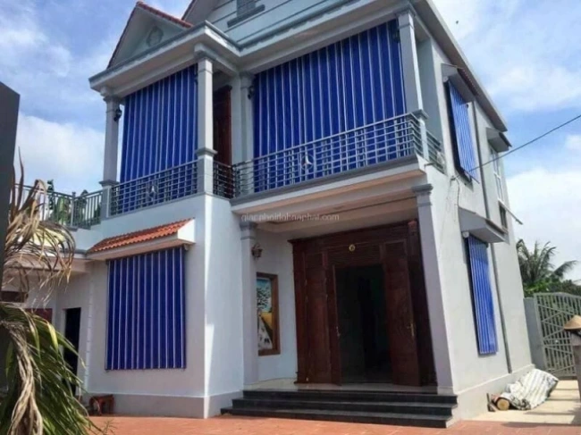 hình-bat-cuon-ngoai-troi-che-cua-go