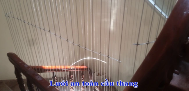 hình-luoi-an-toan-cau-thang